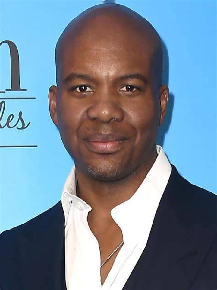 Unveiling The Private Realm Of Leonard Roberts' Wife: Exclusive Insights