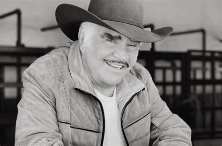 Vicente Fern&aacute;ndez&rsquo;s Parents and Siblings Meet His Dad, Mom and Sisters