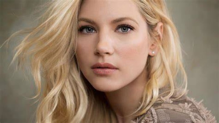 Wallpaper women, actress, blonde, long hair, Olivia Holt, singer
