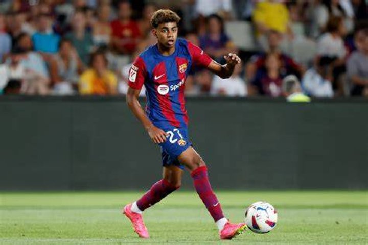 What is Lamine Yamal's net worth, salary, transfer value and endorsements?