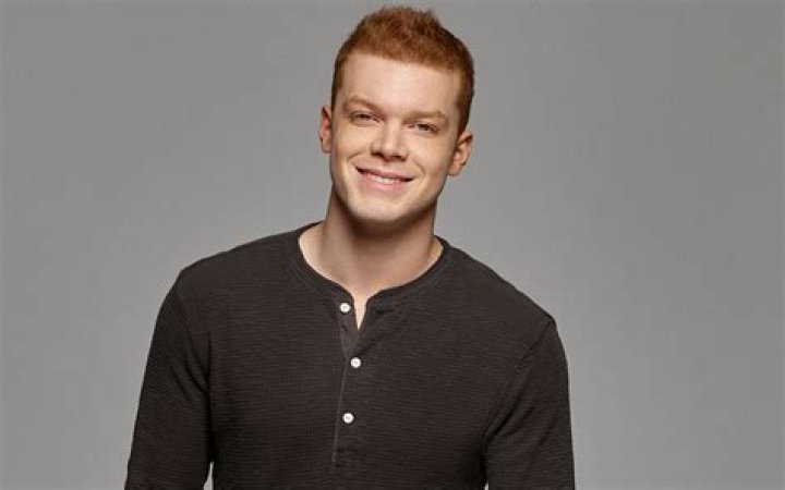 What Is The Real Name Of The Actor Who Plays Ian Gallagher?