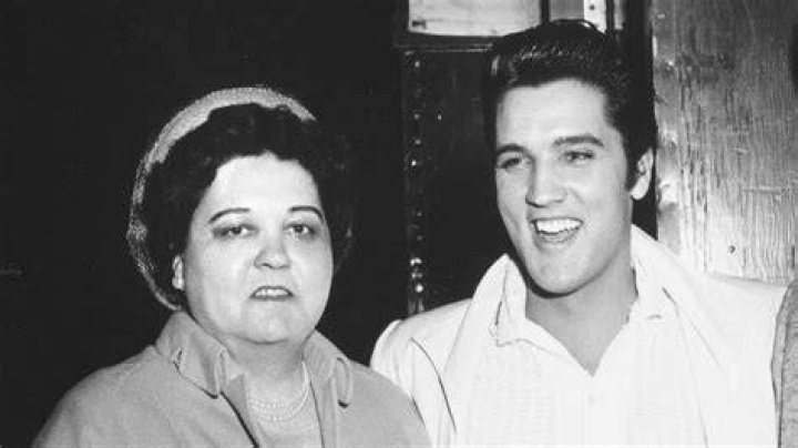 When Did Elvis Presley's Mother Gladys Die?