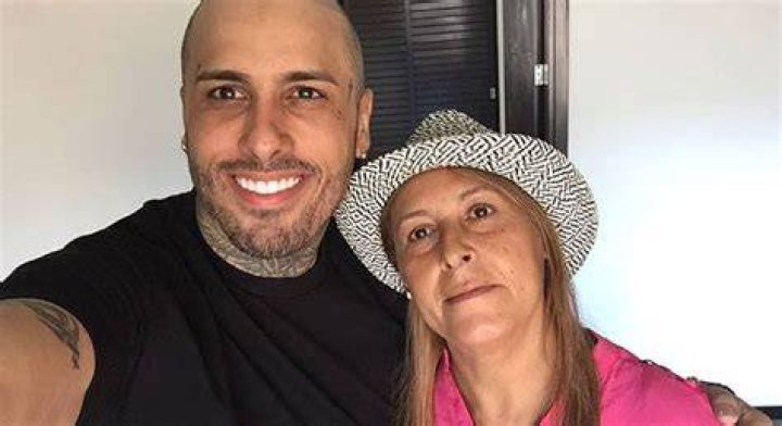 Where are Nicky Jam parents from?