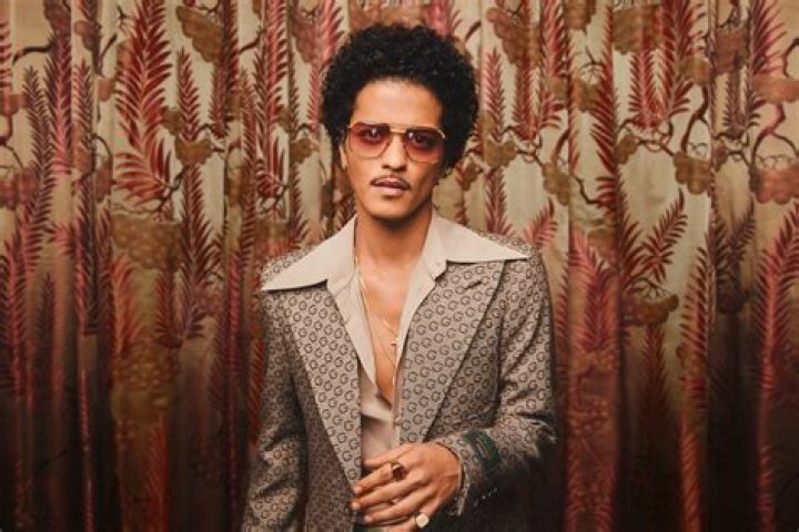 Who is Bruno Mars’ onoff girlfriend of 13 years, Jessica Caban? The