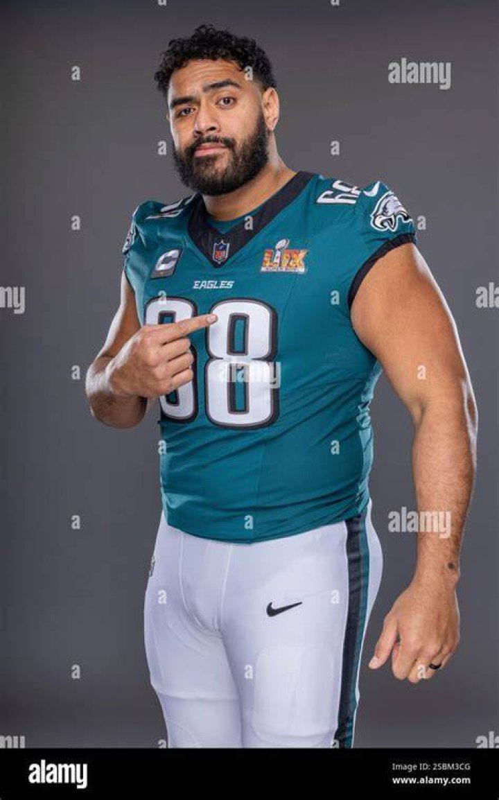 Who is Jordan Mailata’s wife, Niki IkahihifoBender? All you need to