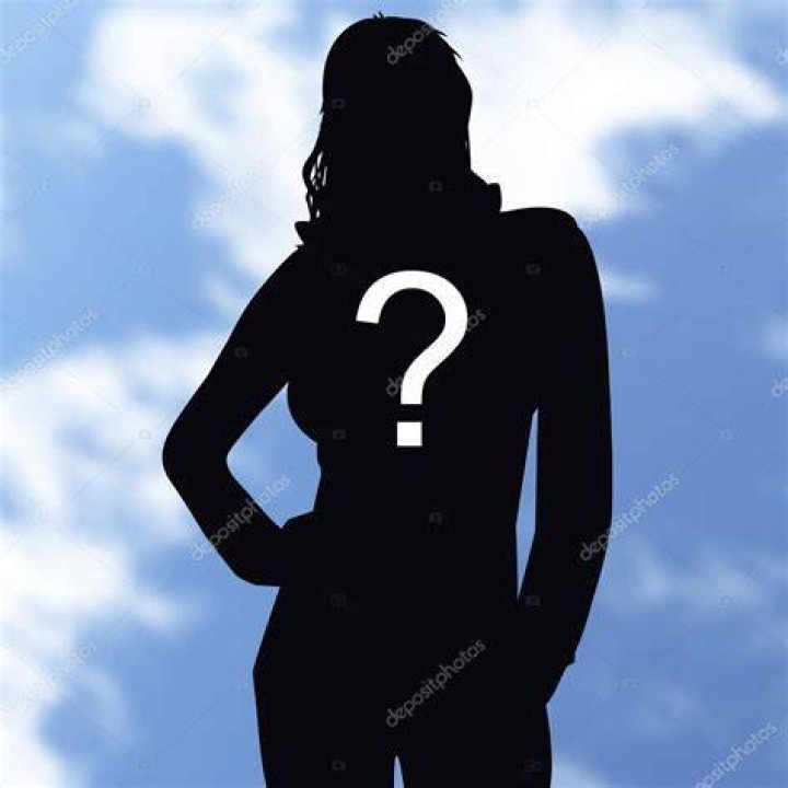 Who is the mystery girl in Jayaram's Onam family photoshoot