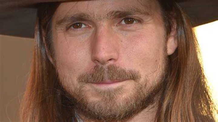 Willie Nelson’s Son Lukas Gives Identical Performance Of Father’s