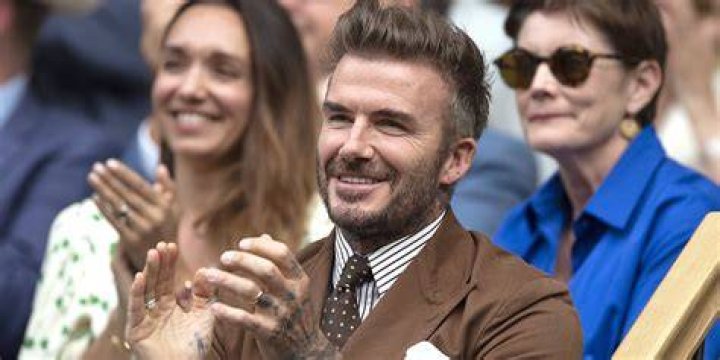 Worth 670M, David Beckham Shops at Local Grocery Hammers Nails — He’s