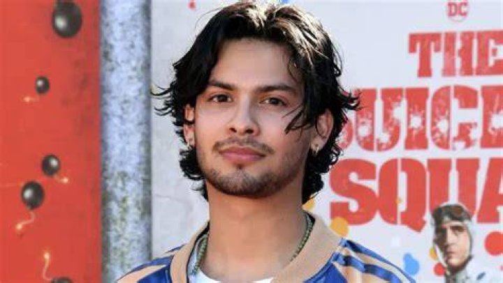 Xolo Maridue&ntilde;a Bio, Age, Height, Girlfriend, Net Worth, Wiki Wealthy Spy